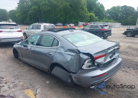 2021 Volvo S60 T5 Inscription из США, поврежденный, VIN 7JR102FL3MG122965